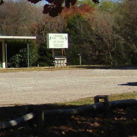 Arrowhead Point Lodge & Campground Kingston Exteriör bild