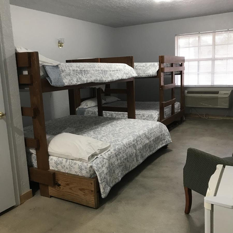 Arrowhead Point Lodge & Campground Kingston Exteriör bild