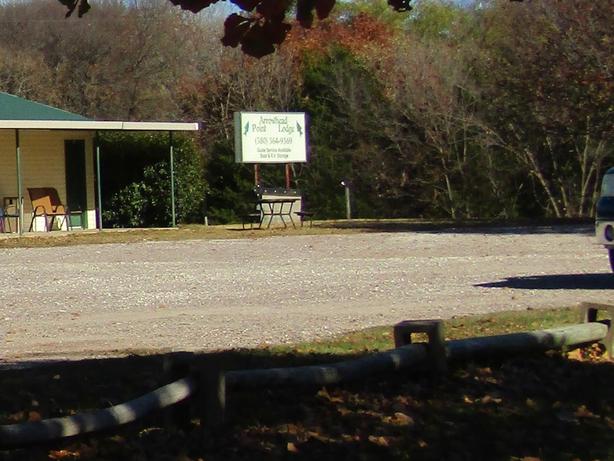 Arrowhead Point Lodge & Campground Kingston Exteriör bild