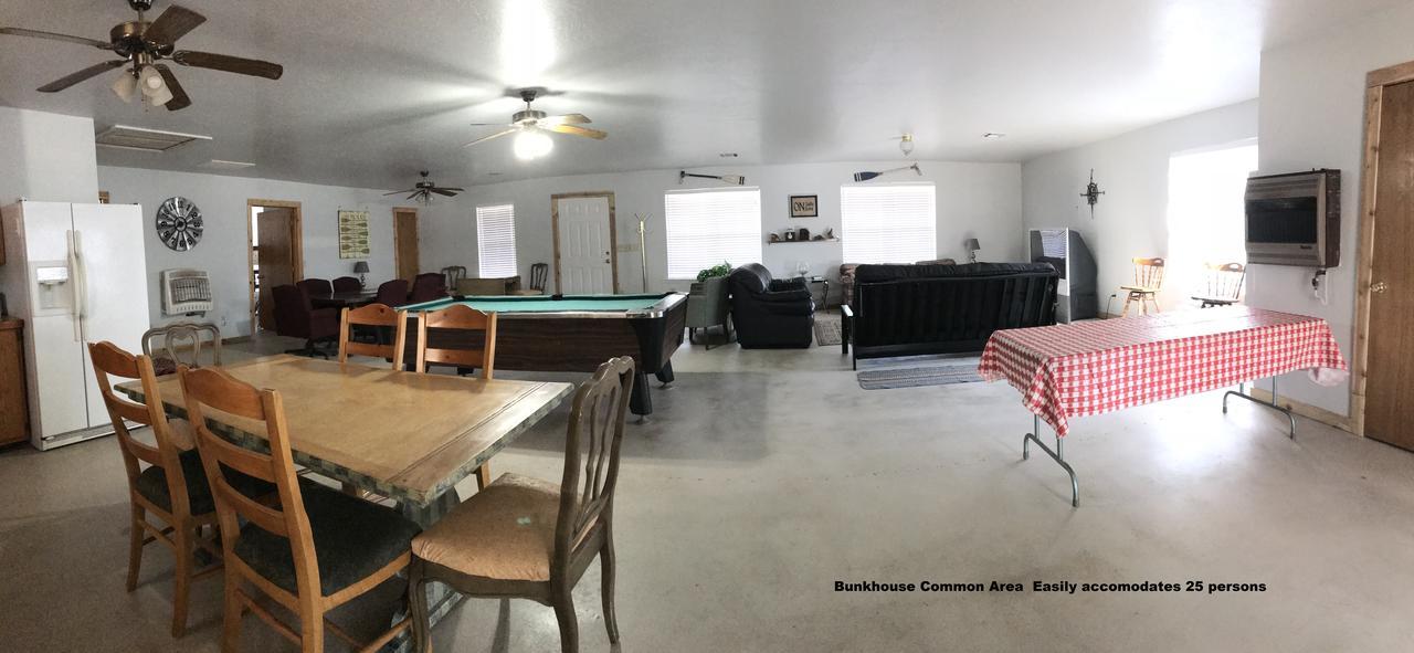 Arrowhead Point Lodge & Campground Kingston Exteriör bild
